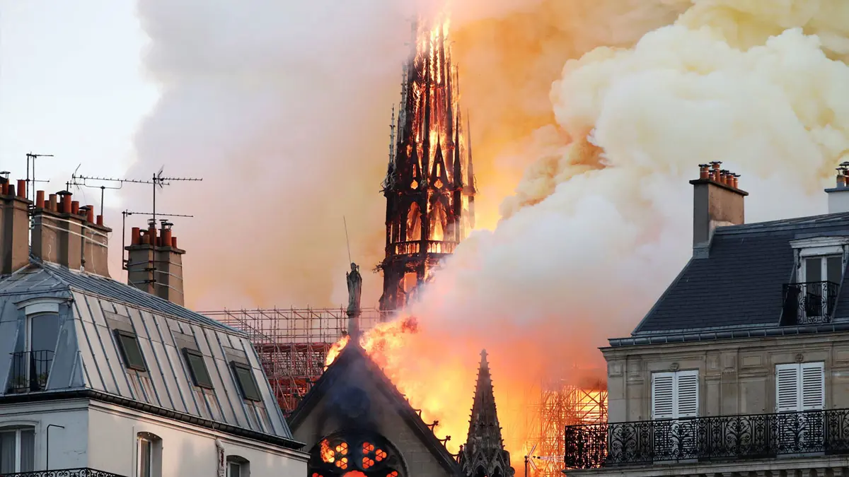 مشهد سينمائي تنبأ باختفاء كاتدرائية "نوتردام" الفرنسية 