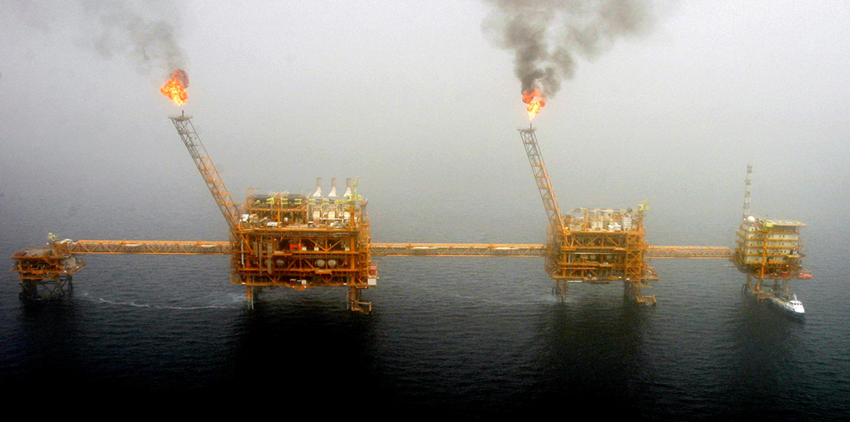 إيران: ليس لدينا خطط لخفض إنتاج النفط