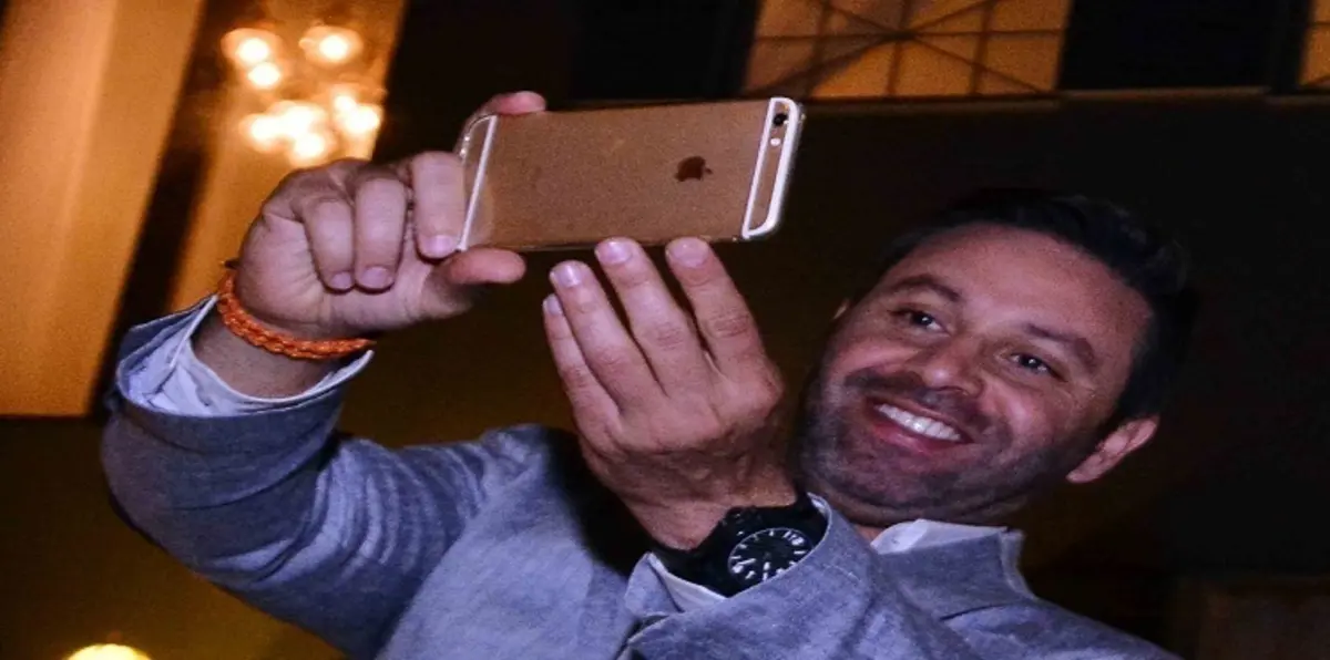 لقطة مُحرجة لحازم إمام على الهواء (فيديو)