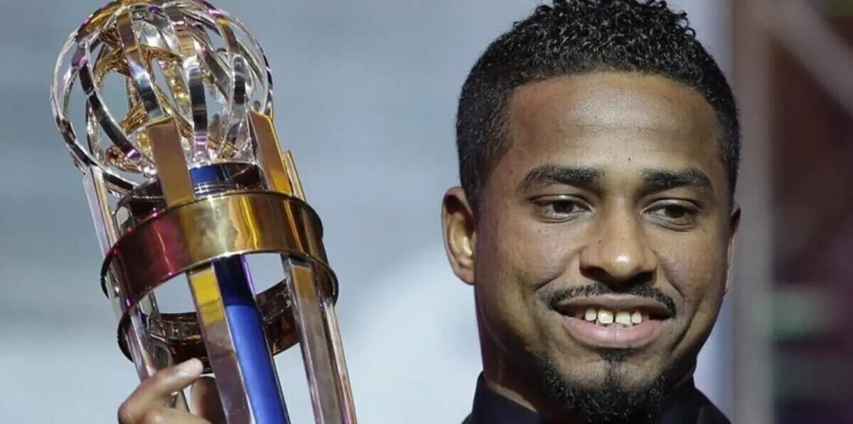 هل يتعاقد العين الإماراتي مع السعودي ناصر الشمراني؟