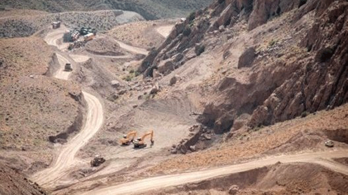 تقرير: إيران تستغل مناجم "البوكسيت" في سوريا لحل أزمة صناعة الألمنيوم‎ لديها