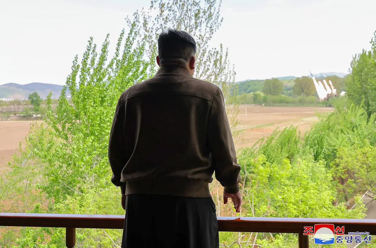 بعد محاكاة "هجوم نووي".. كيم يشرف على اختبار عسكري جديد 