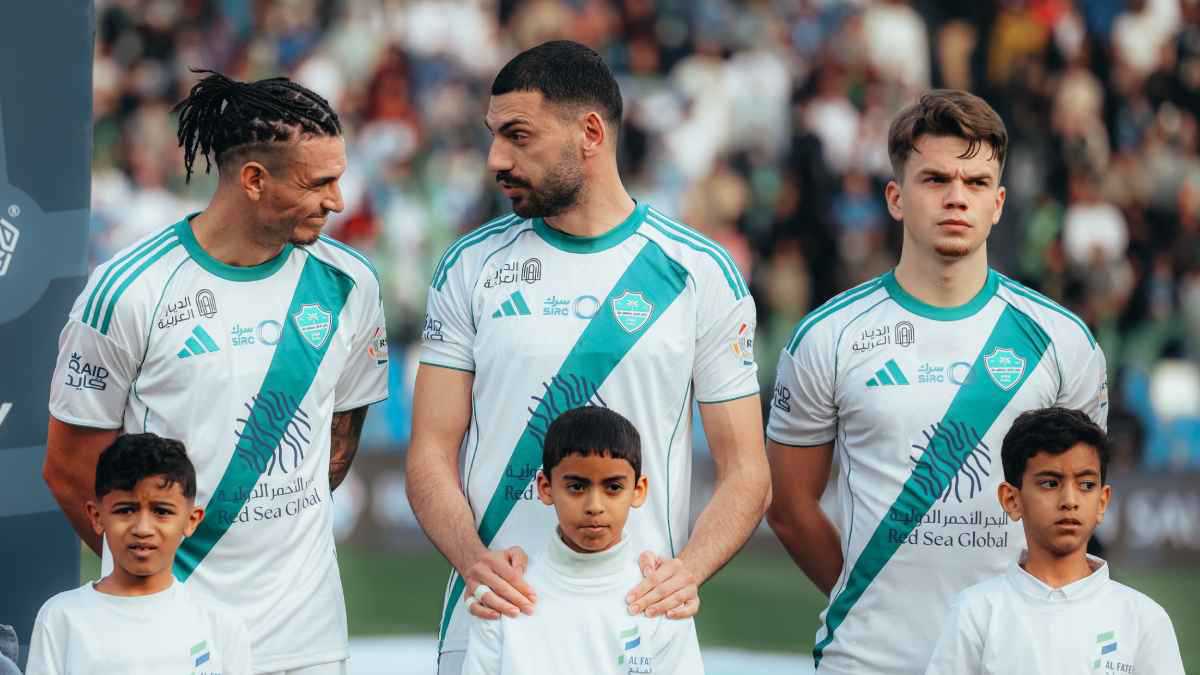 يجب أن يرحل في الشتوية.. فيصل زيد يشن هجوما على نجم الأهلي السعودي (فيديو)