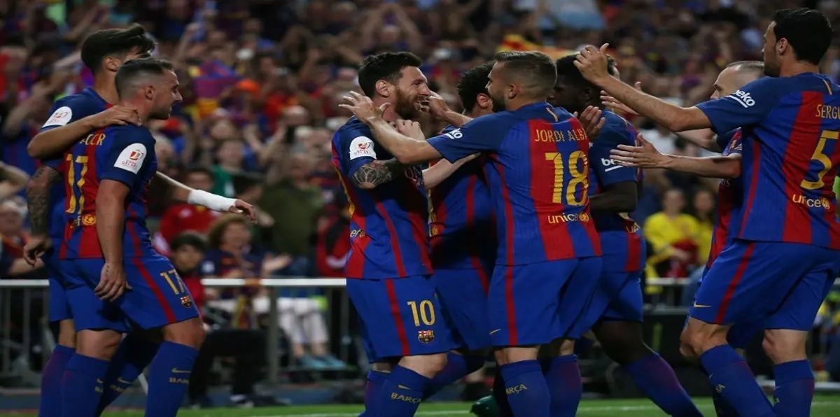 برشلونة يقسو على ألافيس بثلاثية ويتوج بلقب كأس ملك إسبانيا