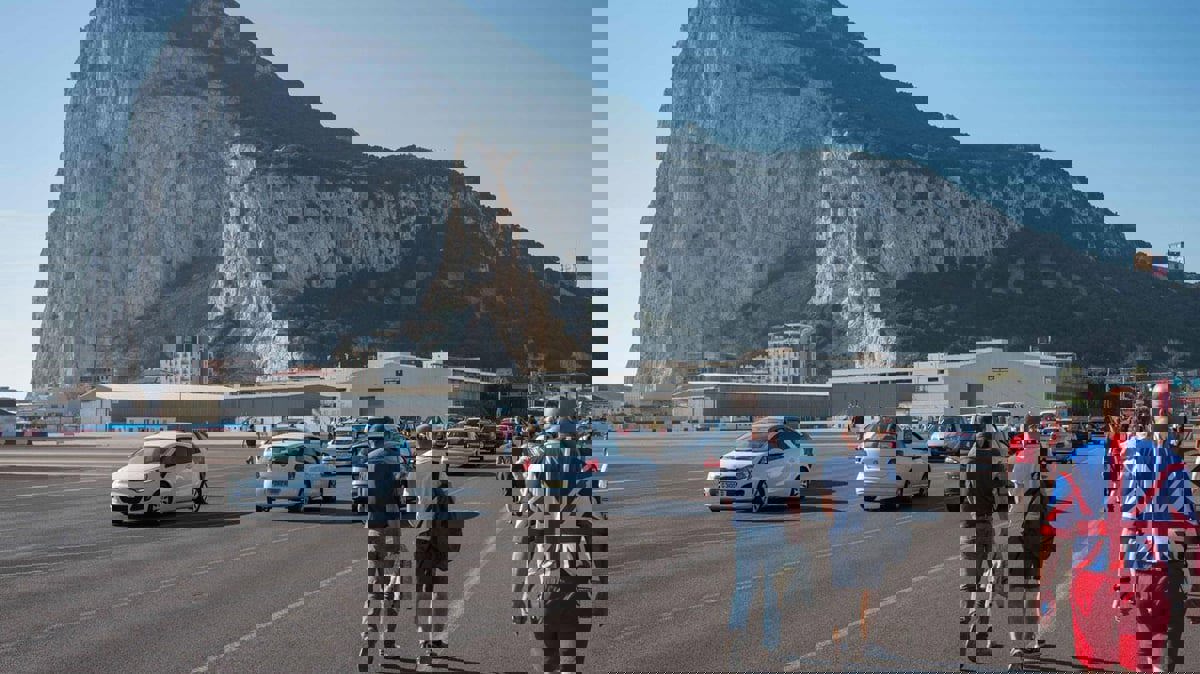 إسبانيا تقول إنها حققت انتصارًا في النزاع مع بريطانيا على جبل طارق