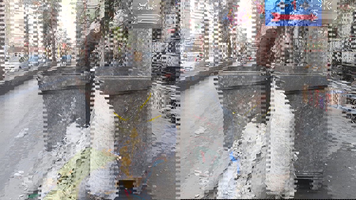 نبش النفايات يتحول إلى مصدر رزق للفقراء في سوريا