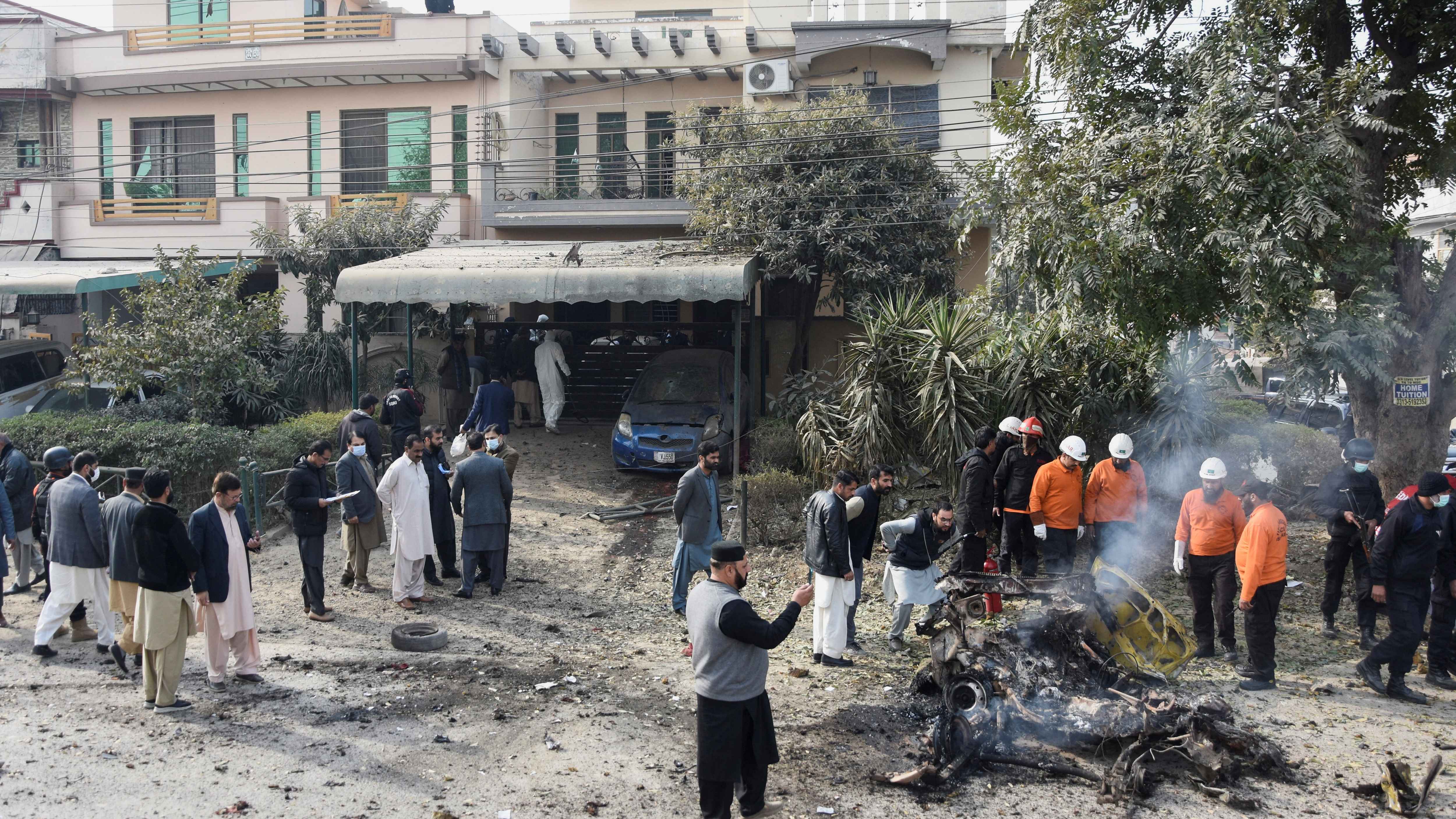 مأساة بعد الفرح.. انفجار أسطوانة غاز يقتل العروسين وضيوفهما (فيديو إرم)