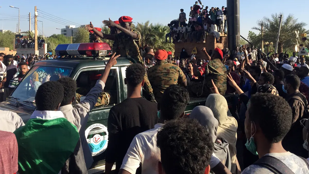 للمرة الثانية منذ عزل البشير.. المخابرات السودانية تحيل عددًا من الضباط للتقاعد