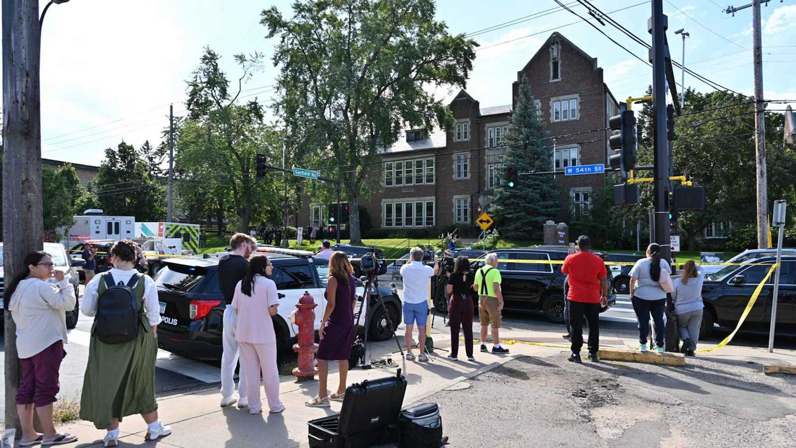 من هو منفذ الهجوم على المدرسة الكاثوليكية في مينيابوليس الأمريكية؟