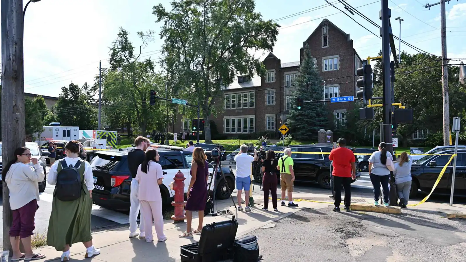 من هو منفذ الهجوم على المدرسة الكاثوليكية في مينيابوليس الأمريكية؟