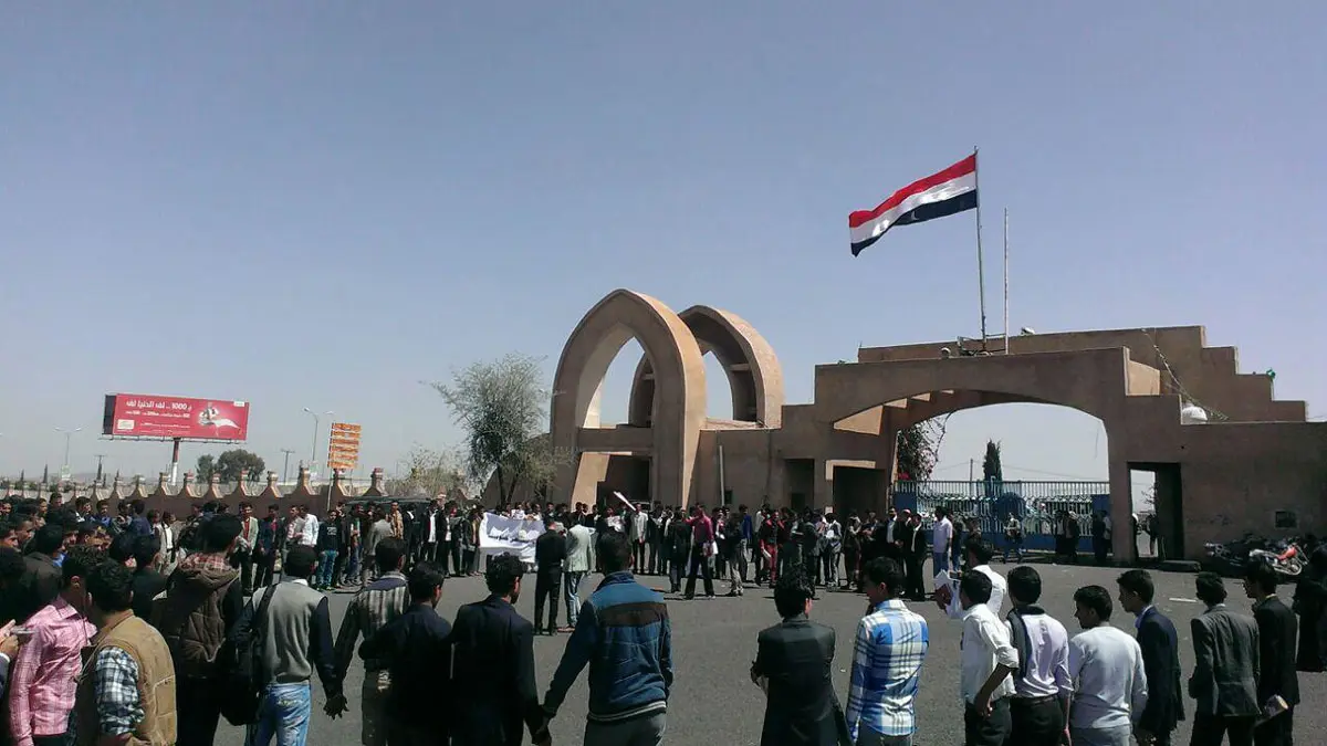 اليمن.. أكاديمي يذبح طفلا بطريقة وحشية في ذمار