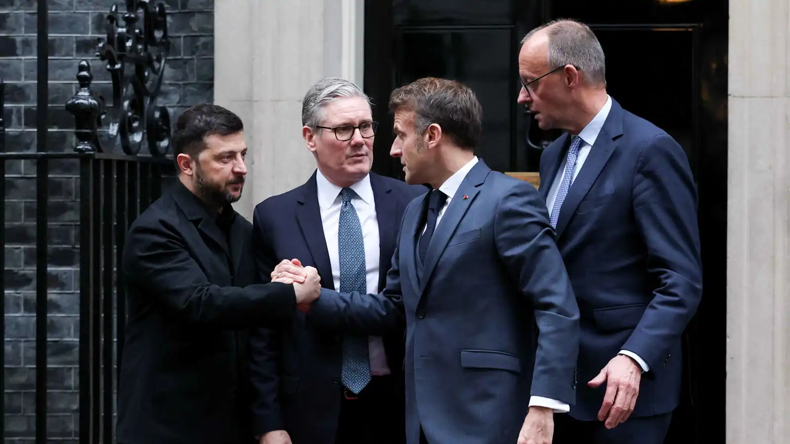 بين لندن وواشنطن.. خرائط جديدة لتسوية الحرب الروسية الأوكرانية