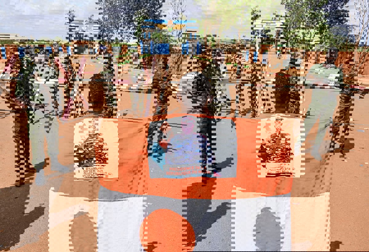 بين المسار الدبلوماسي و التدخّل العسكري.. هل تنهي قمة أبوجا أزمة النيجر؟