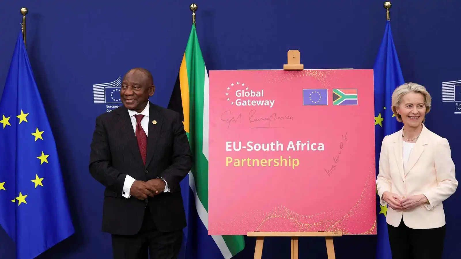 الساحل الإفريقي ينتفض.. كونفدرالية جديدة تطرد الغرب وتشكل جيشا موحدا