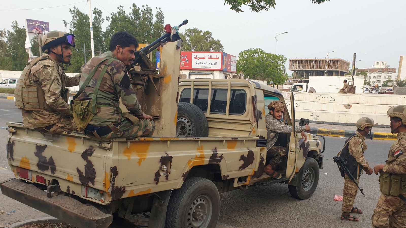 اليمن.. مواجهات عنيفة بين القوات الجنوبية والحوثيين في أبين ولحج (فيديو)