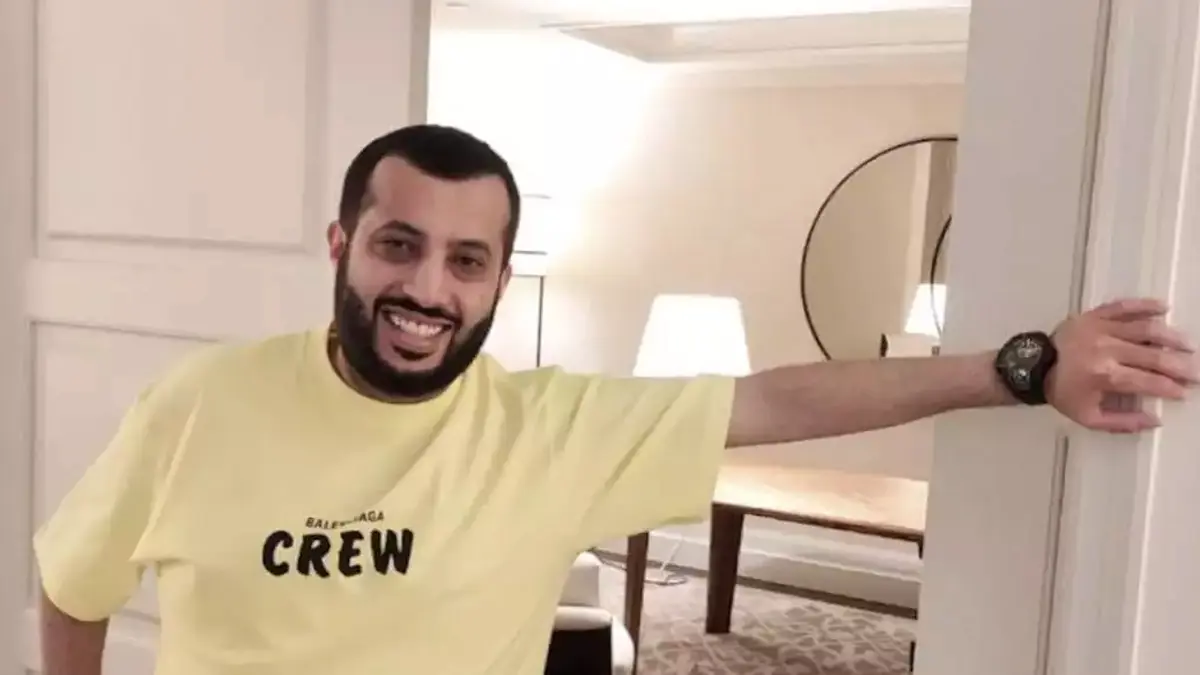 تركي آل الشيخ يعود إلى السعودية بعد رحلة علاجية في نيويورك