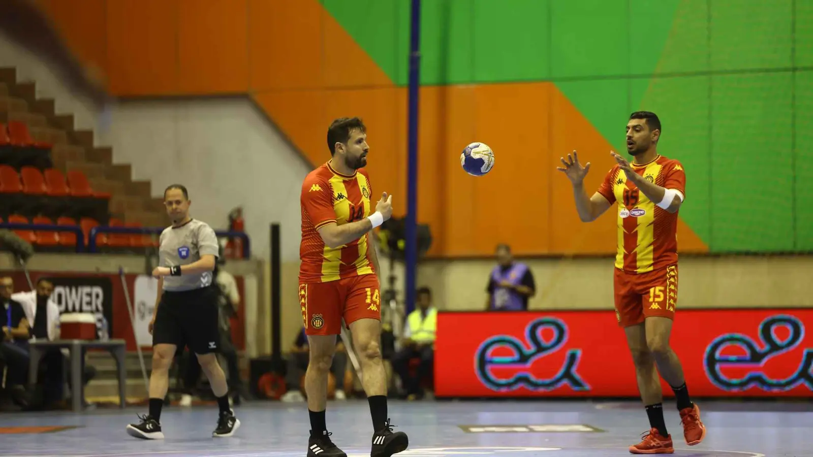 الموعد والقنوات الناقلة لمباراة الأهلي والترجي في السوبر الإفريقي لكرة اليد