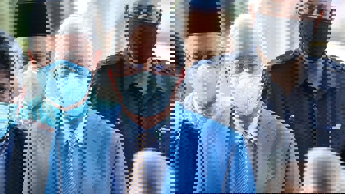 سجن رئيس وزراء ماليزيا السابق نجيب عبدالرازق بتهم فساد