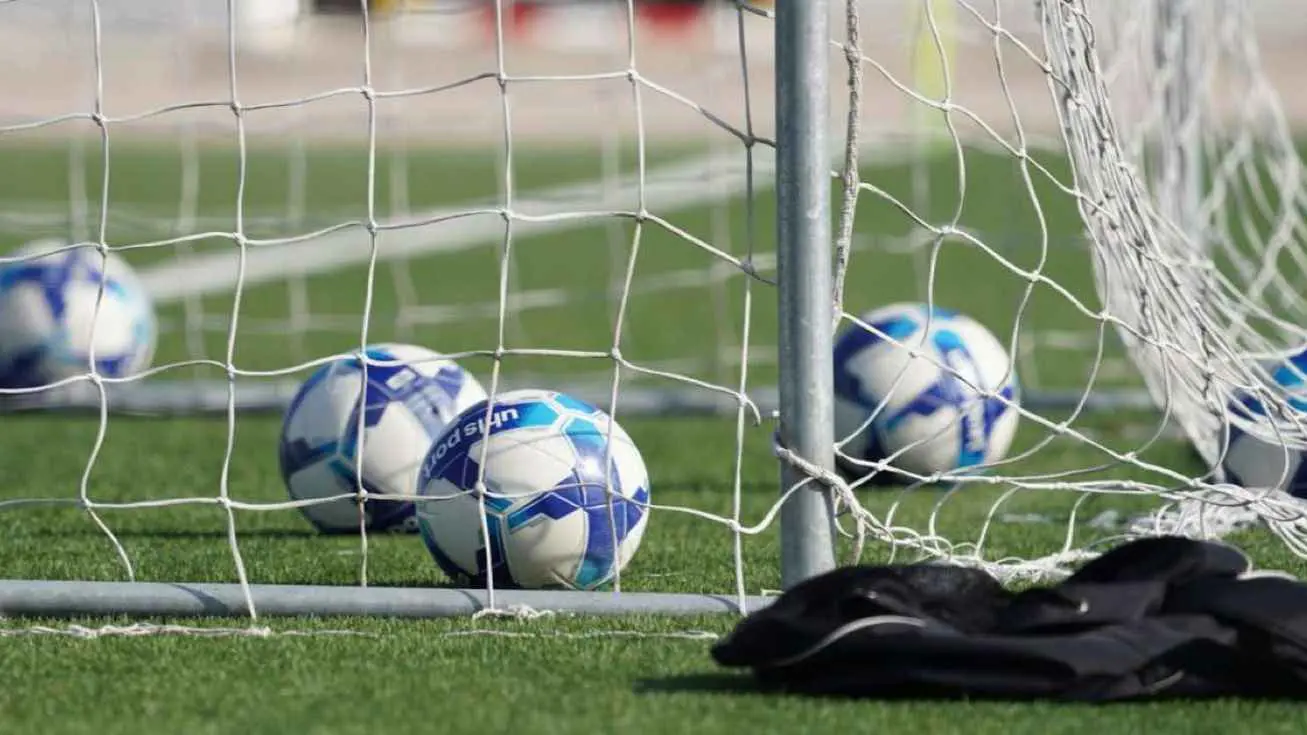 القبض على لاعب كرة قدم بالدوري التونسي للمحترفين بتهمة حيازة المخدرات