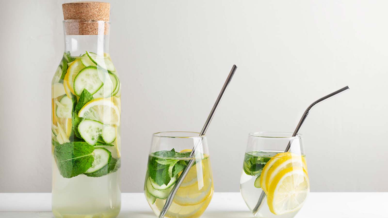 روتين الماء المنقوع.. طريقة فريدة لتقليل الكوليسترول الضار