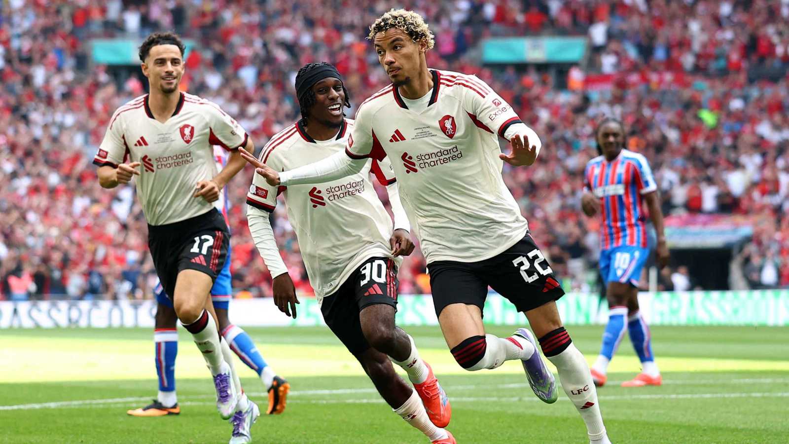 أول تعليق من أرني سلوت بعد غياب نجم ليفربول عن قائمة منتخب فرنسا