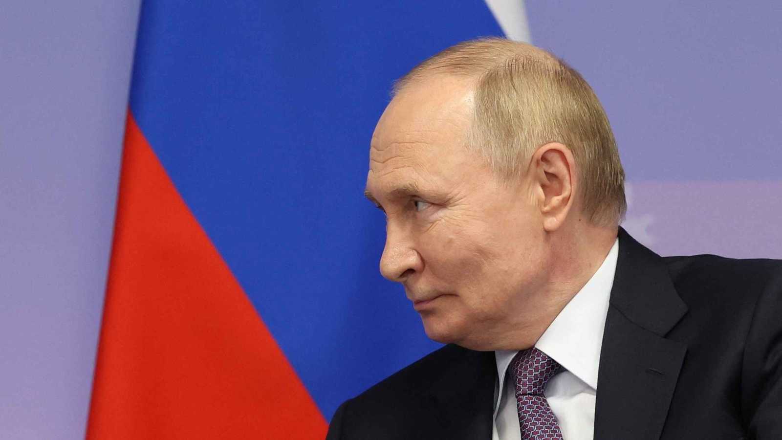 ردًا على قرار بكين.. بوتين يعلن عزم روسيا إعفاء الصينيين من التأشيرة