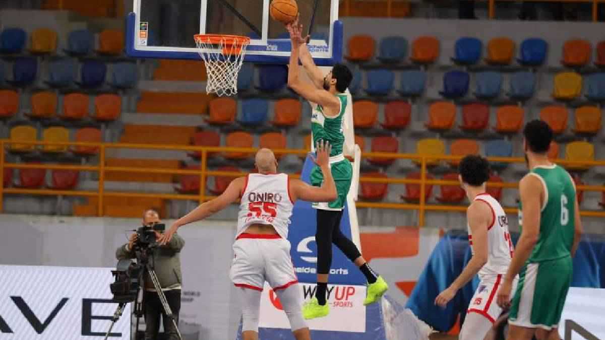 الاتحاد السكندري يعزز تفوقه أمام الزمالك ويقترب من نهائي الدوري المصري للسلة 