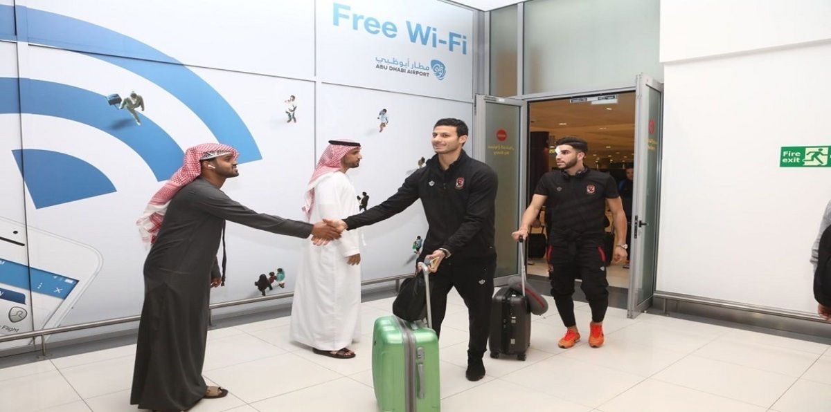 فيديو يُظهر سخرية لاعبي النادي الأهلي من مرتضى منصور عقب الفوز على الزمالك‎ (شاهد)