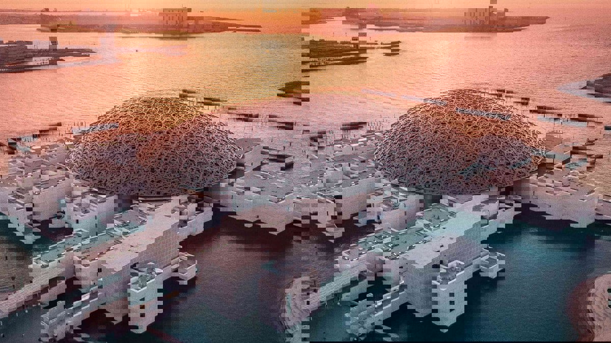 لوفر أبوظبي يقرر الانخراط  كطرف مدني في تحقيق حول تهريب الآثار