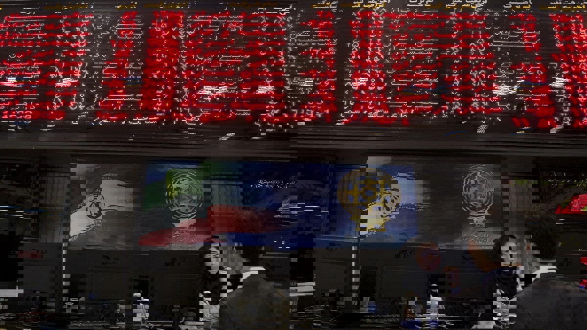 استقالة ظريف تهوي بسوق الأسهم الإيرانية