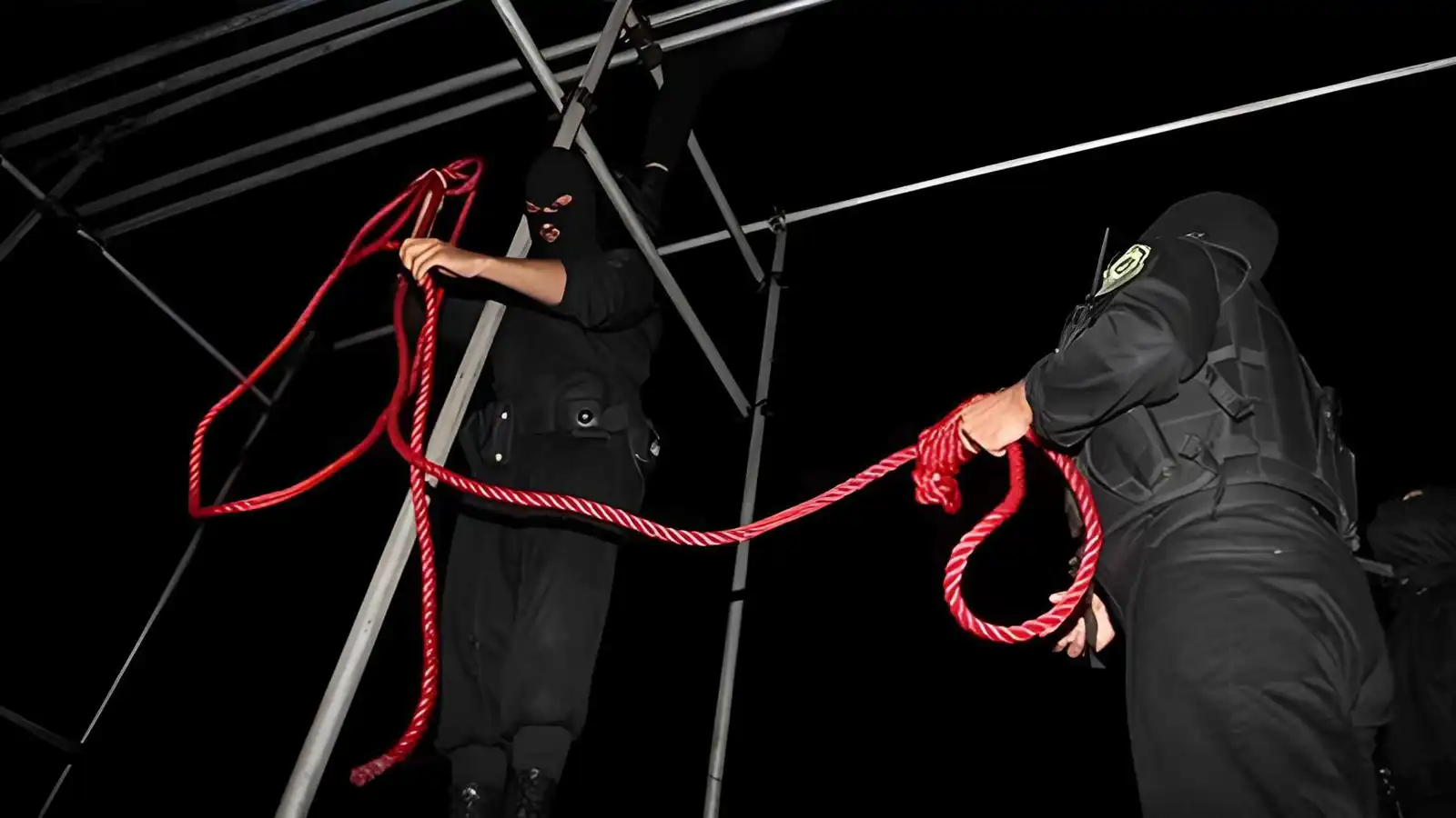 وسط تعتيم رسمي.. تقارير عن إعدام إيران 52 سجيناً في ظل الاحتجاجات