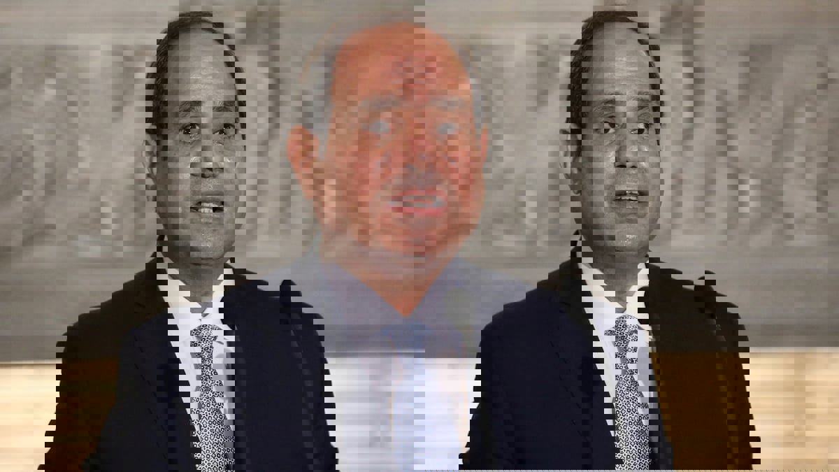 الرئيس المصري يصدر قرارا بفرض إجراءات حظر التجوال في شبه جزيرة سيناء