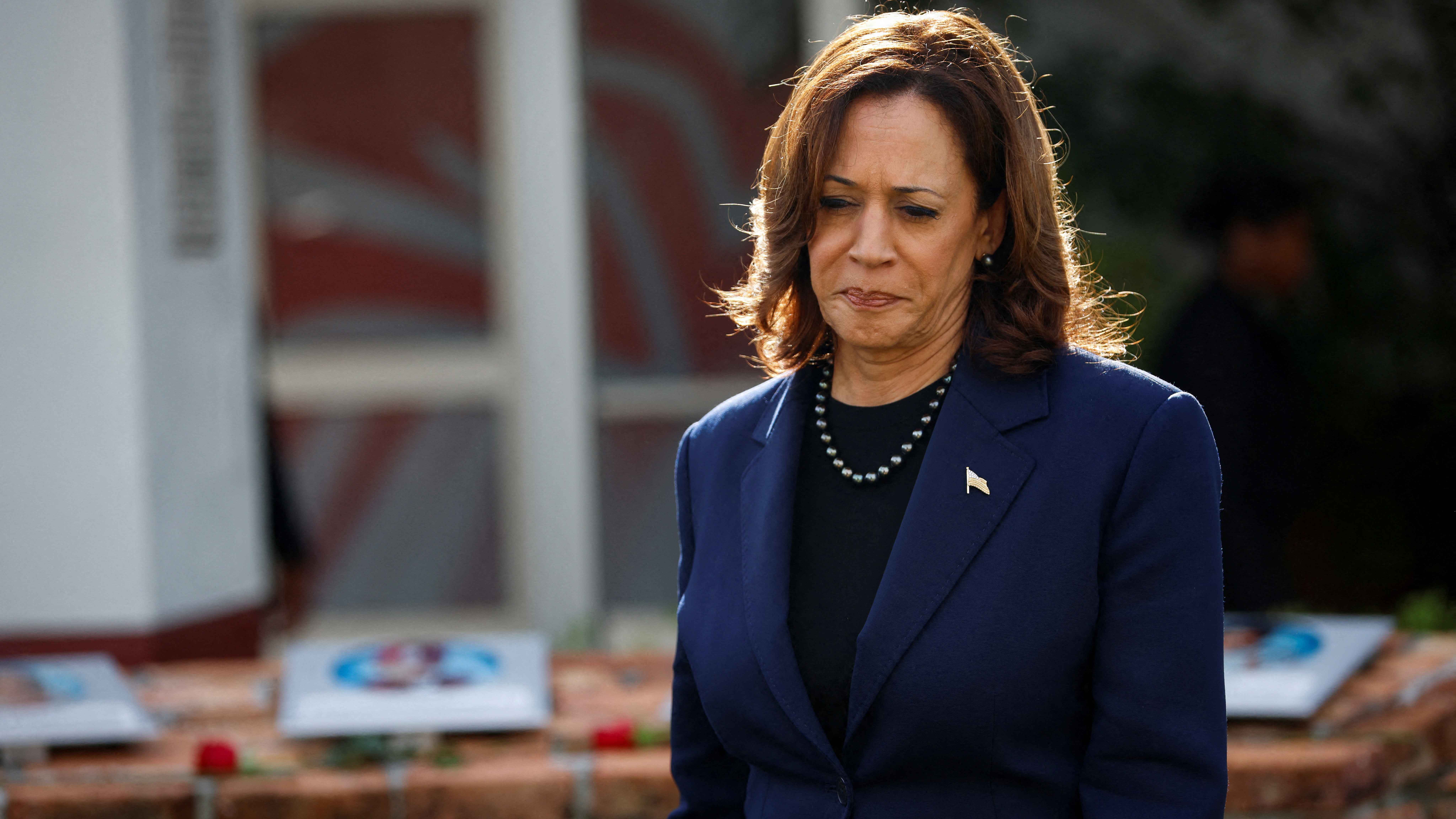 يمتلك قطعتيْ سلاح.. ضبط شخص هدد بقتل كامالا هاريس بطريقة بشعة