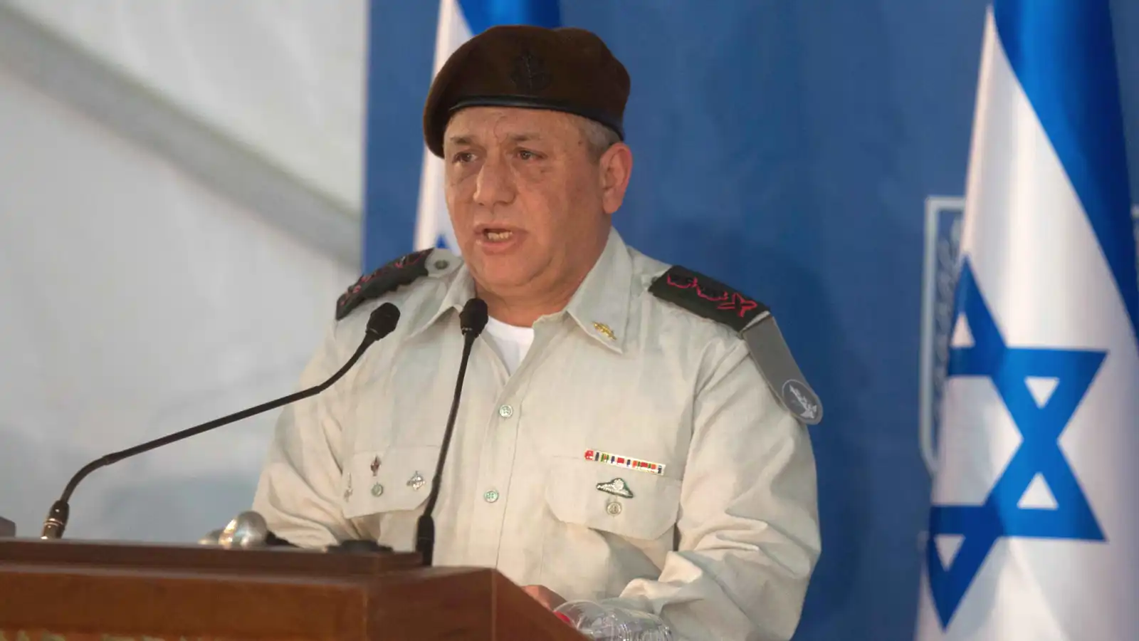 "تحالف تاريخي".. أيزنكوت يطرح مبادرة للإطاحة بنتنياهو