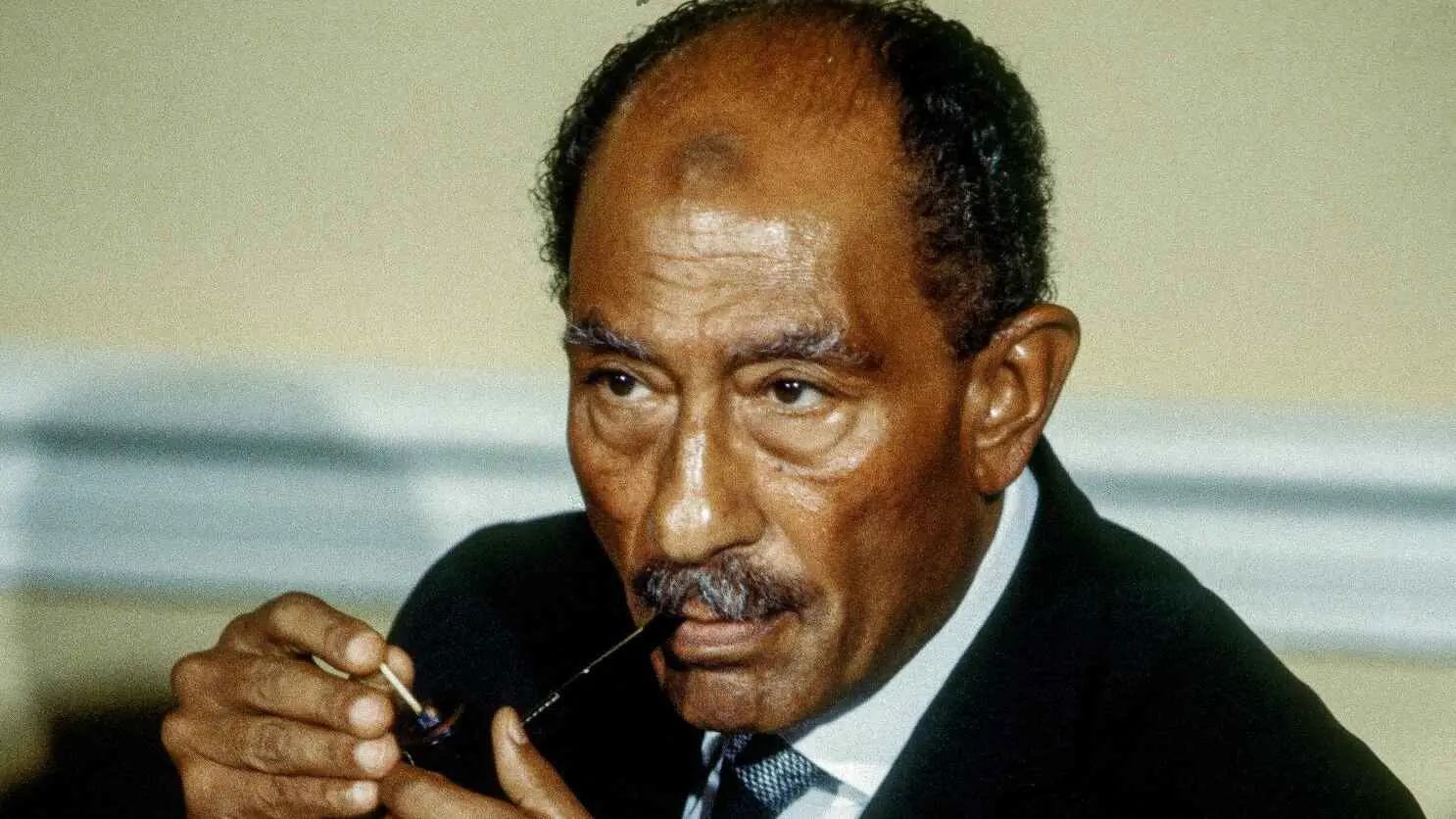 بعد 44 عاماً.. إيران تُلغي تسمية شارع باسم قاتل السادات