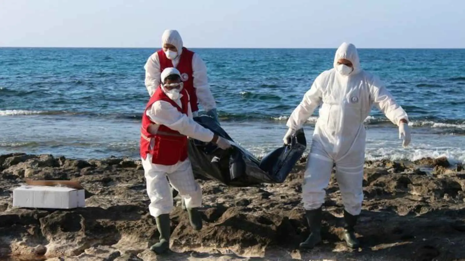 غرق وفقدان 165 شخصا بتحطم سفينة قبالة موريتانيا