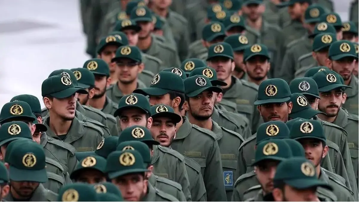 إيران تعلن إصابة 54 جنديا بفيروس كورونا