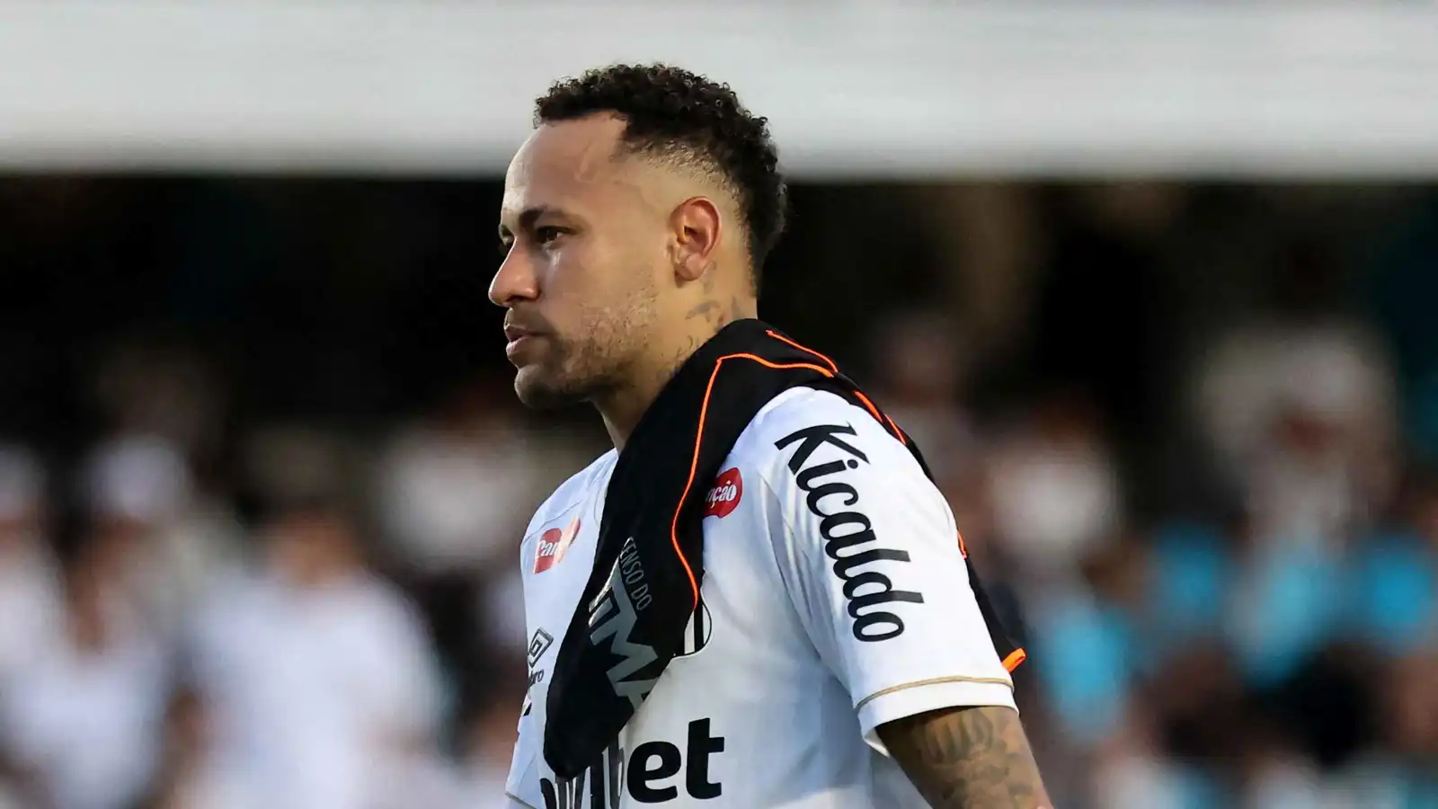 إنذار مثير للجدل يفجر غضب نيمار في الدوري البرازيلي (فيديو)