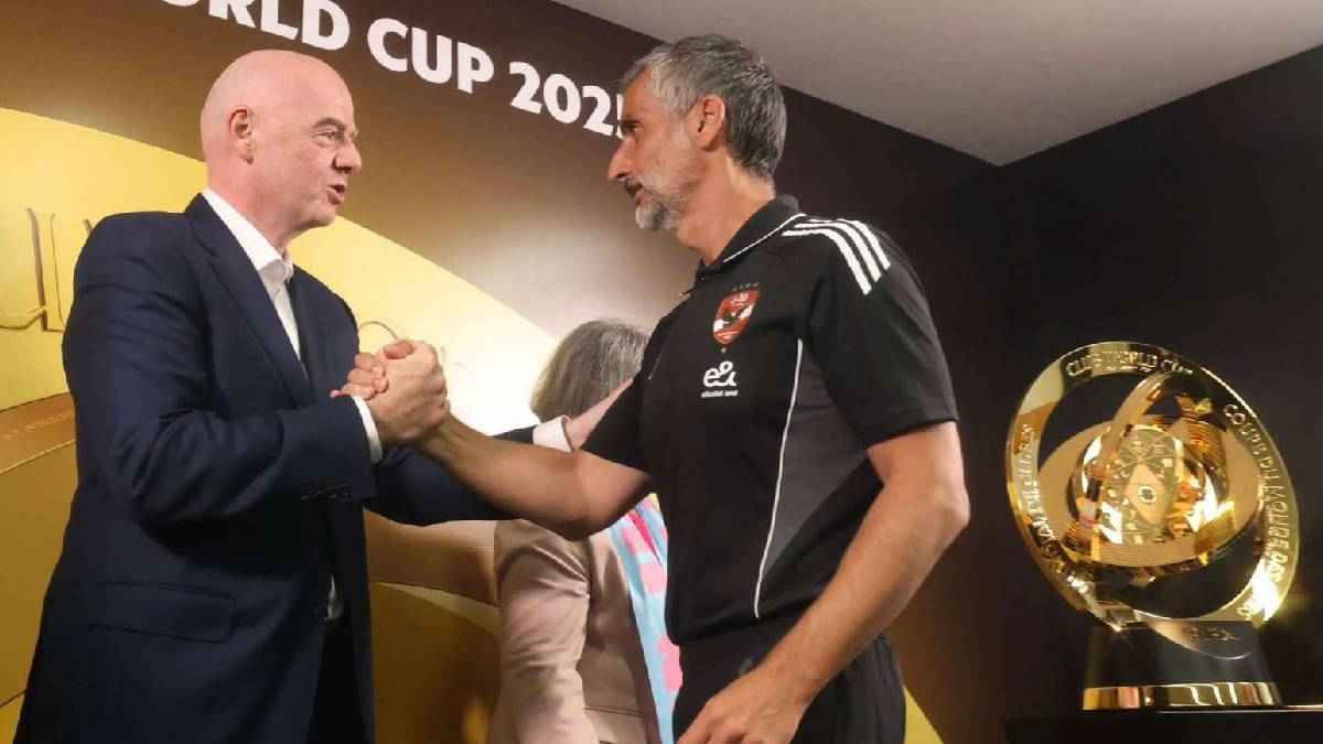 رئيس الفيفا يُسعد جماهير الأهلي المصري بتصريحات رائعة (فيديو)