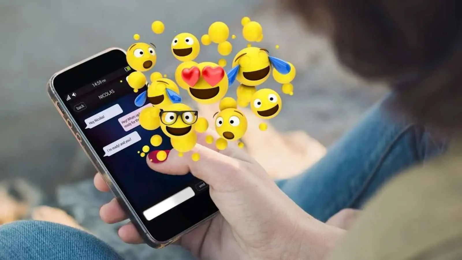 هل تحتاج رسائلك النصية ودردشاتك لرموز تعبيرية؟
