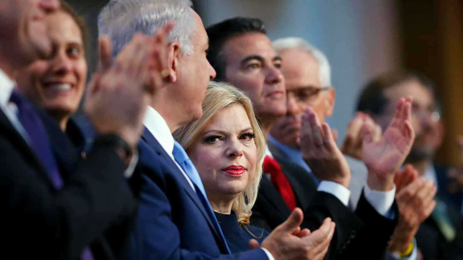 "لمسة سارة" تخلط الأوراق.. ضغوط زوجة نتنياهو تعرقل التواصل مع واشنطن