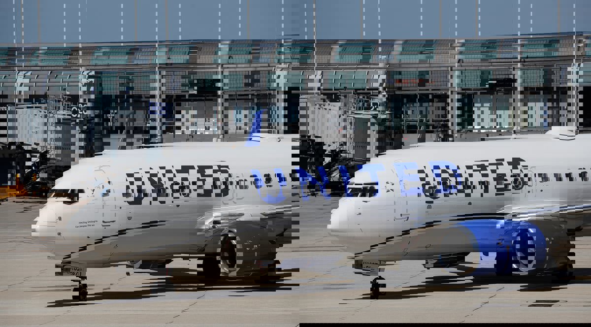 إصابة 22 راكباً على متن طائرة قادمة من تل أبيب إلى نيوآرك (صور)