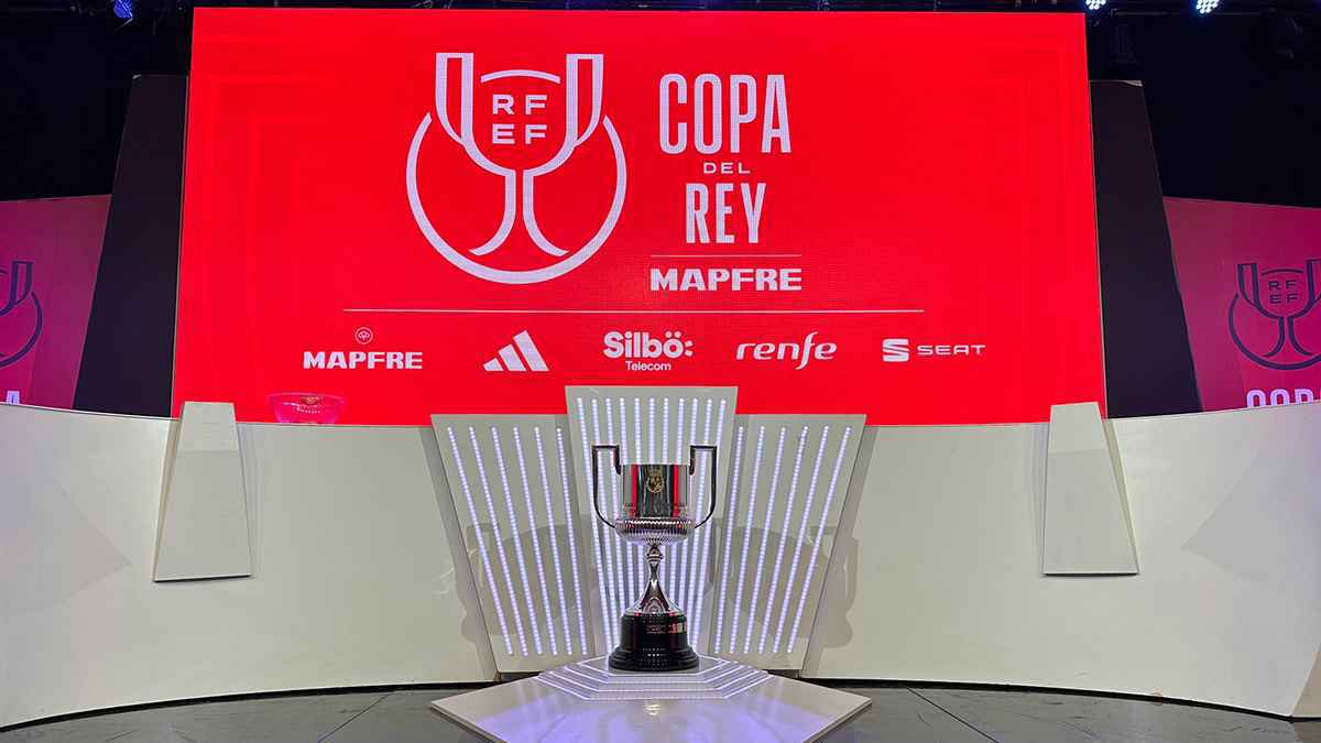 قرعة كأس ملك إسبانيا: برشلونة ضد راسينغ سانتاندير وريال مدريد أمام ألباسيتي