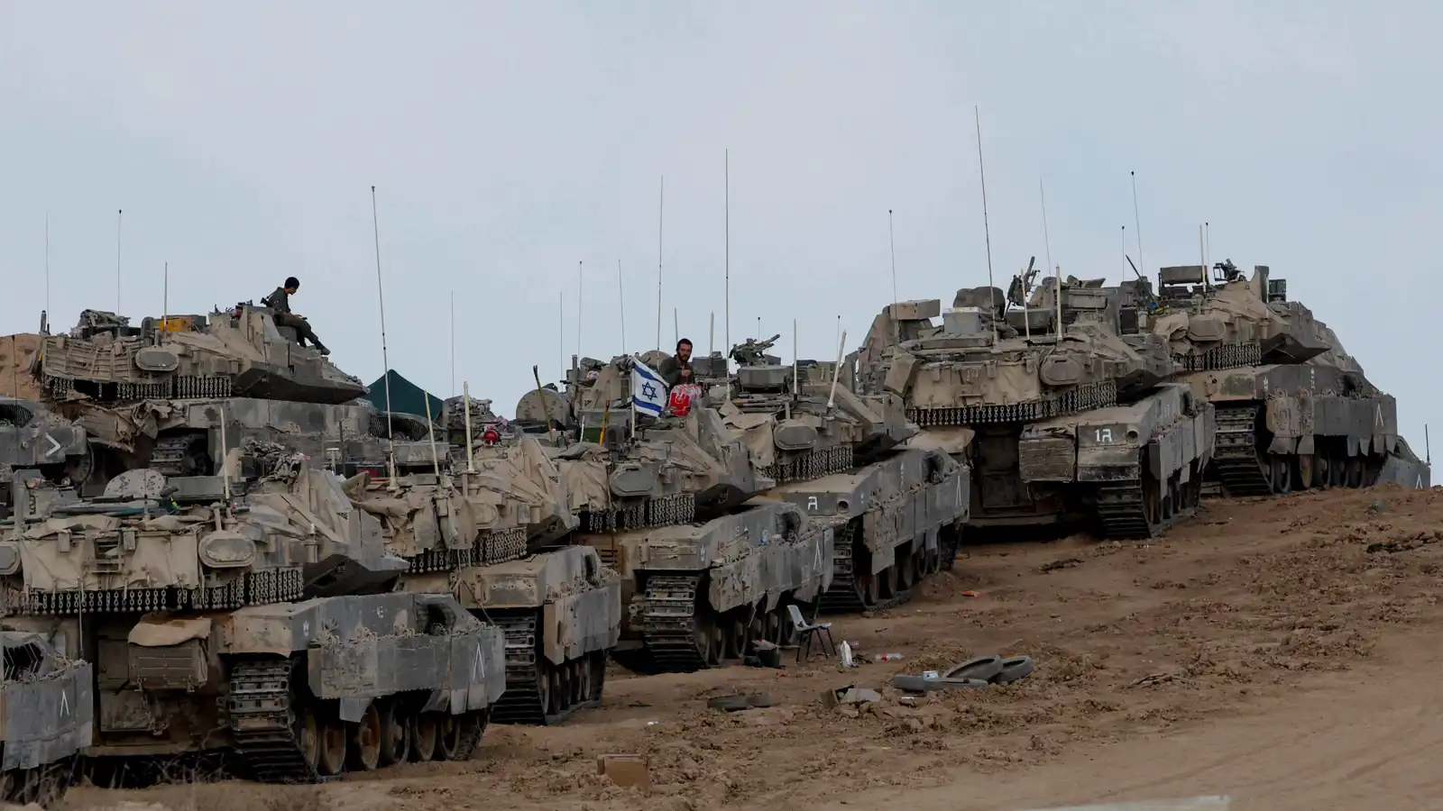 تحرك مفاجئ.. الدبابات الإسرائيلية تتقدم باتجاه عمق مدينة غزة (فيديو)