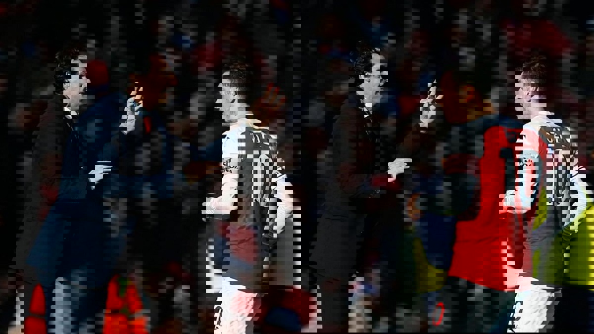 إيمري: مستقبل مسعود أوزيل مع آرسنال بيد اللاعب