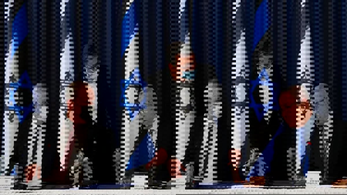 هل يستبدل نتنياهو حكومة يمين ضيقة باتفاق الشراكة مع غانتس؟