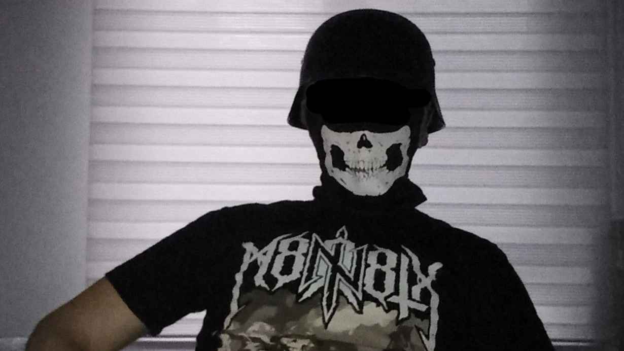 بث هجومه عبر الإنترنت.. شاب يطعن 5 أشخاص في حديقة مسجد بتركيا (فيديو)