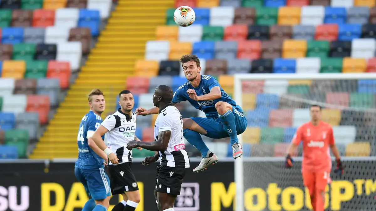 أودينيزي يخطف فوزًا دراميًا من يوفنتوس ويؤجل تتويجه بلقب الدوري الإيطالي