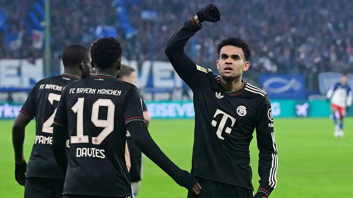 خصومات بسبب دروس اللغة.. بند غريب في عقد لويس دياز مع بايرن ميونخ