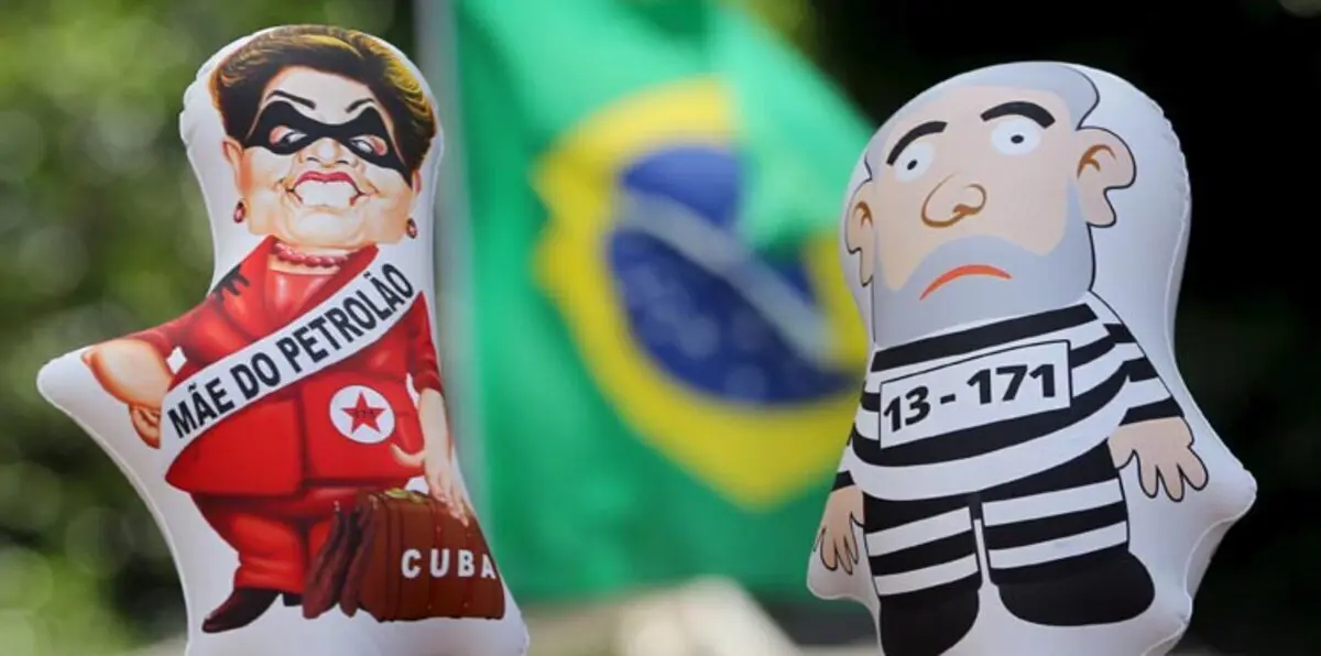 البرازيليون يتظاهرون دعما لإجراءات إقالة روسيف